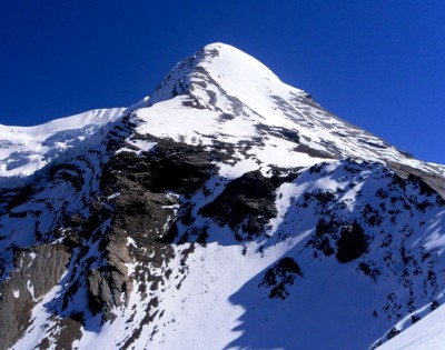 Pisang Peak Climbing